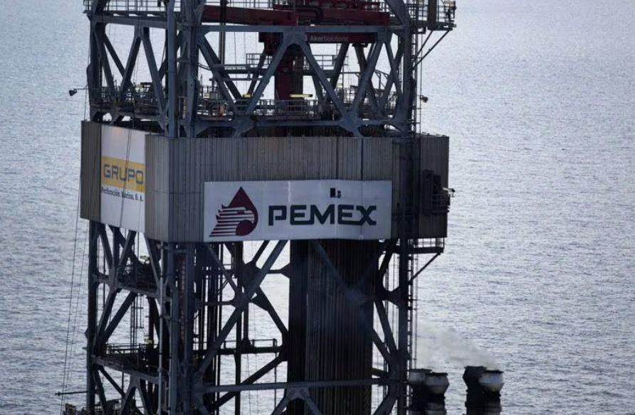 Hacienda Estima Menor Reducción en Exportaciones de Petróleo de lo Prometido por Gobierno Mexicano