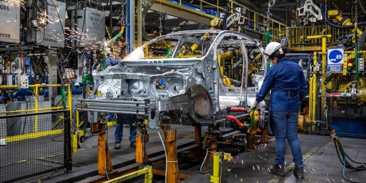 Industria Automotriz Mexicana en Alerta por la Queja de Armadoras en EE.UU. UU. sobre Importaciones de Autos Chinos a México