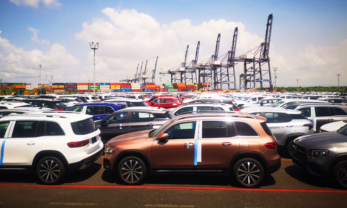 Saturación portuaria complica entrega de automóviles nuevos en México