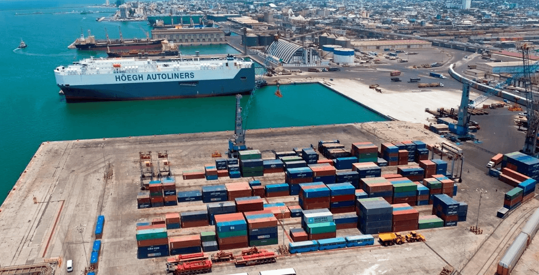 Aduana de Veracruz: Líder en Operaciones y Recaudación en México
