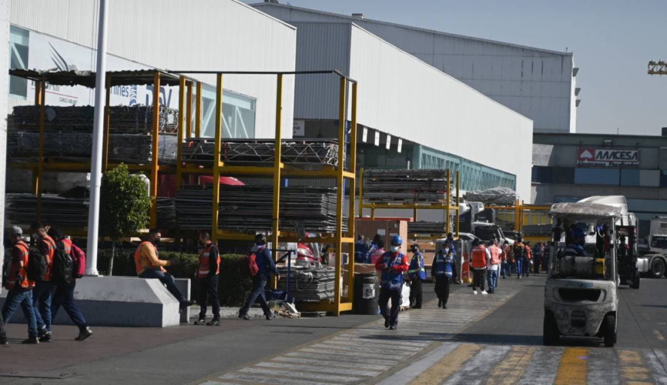 Sedena ordena sustituir a civiles por militares en aduanas